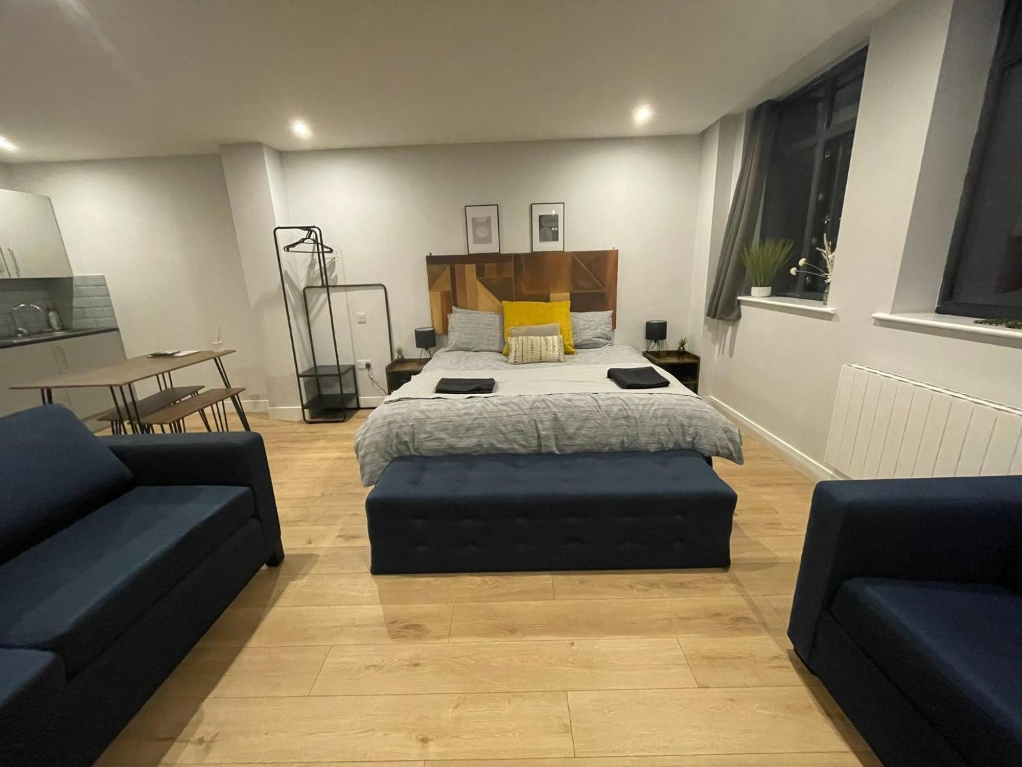 Market Haven Deluxe Studios Town Centre With Netflix, Business & Leisure Travellers Northampton Eksteriør bilde