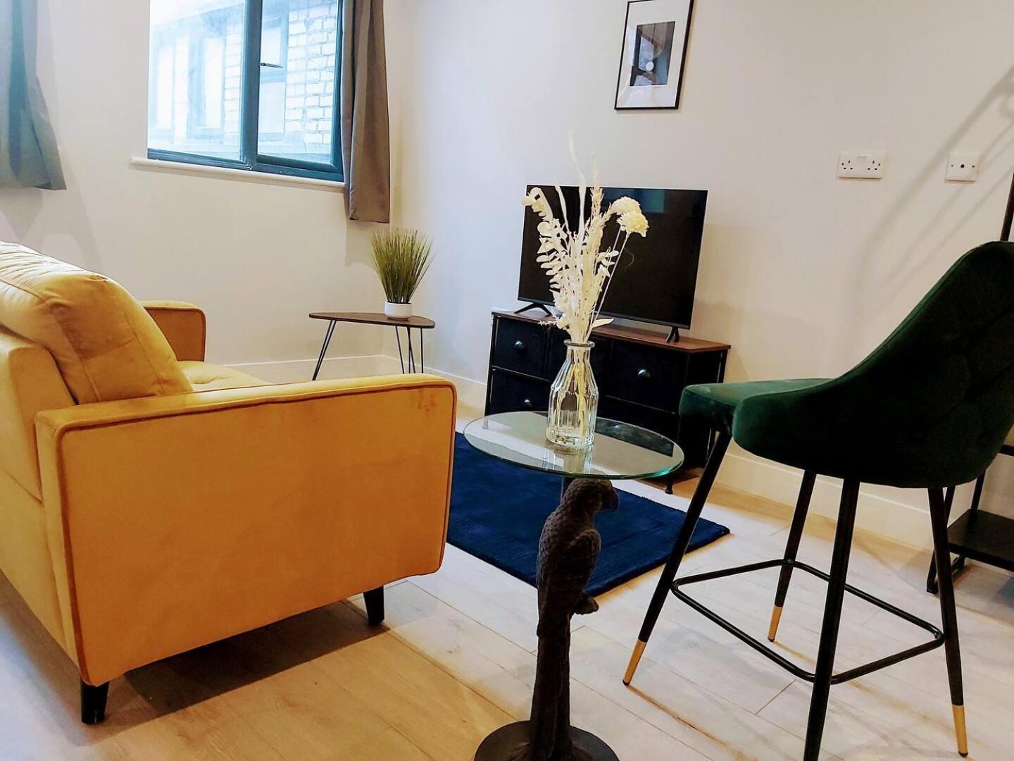 Market Haven Deluxe Studios Town Centre With Netflix, Business & Leisure Travellers Northampton Eksteriør bilde
