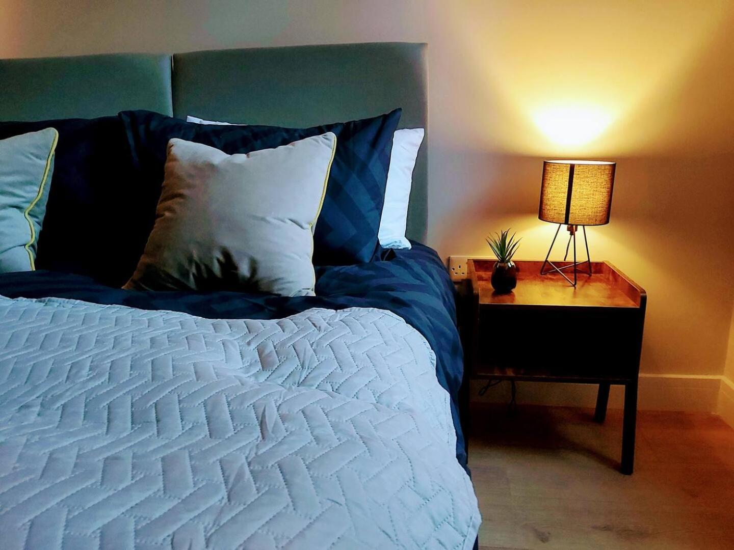 Market Haven Deluxe Studios Town Centre With Netflix, Business & Leisure Travellers Northampton Eksteriør bilde